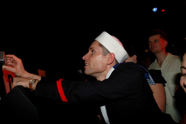 min 2006 11 25 riot 826